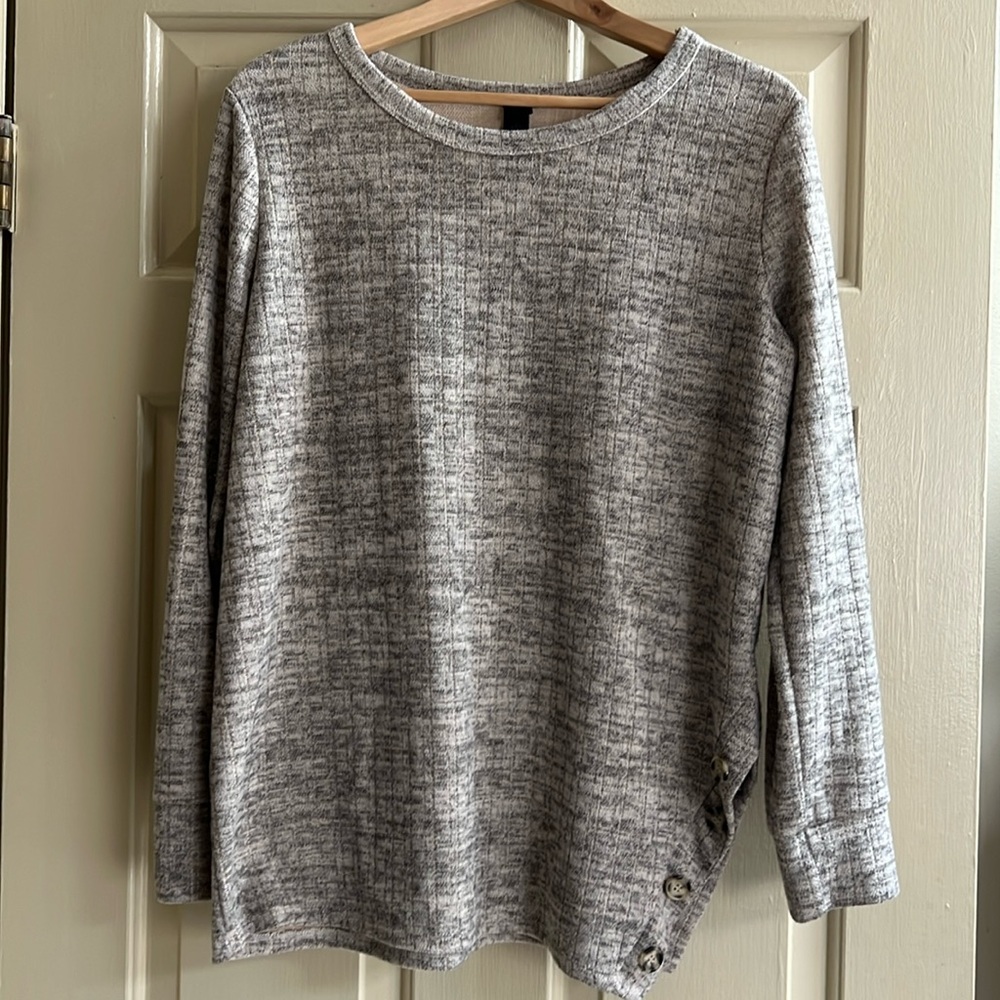 Agnes & Dora XL ribbed sweater with side buttons